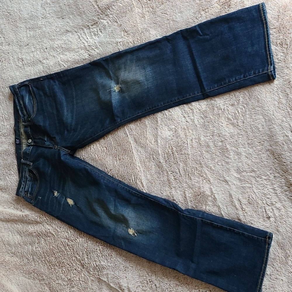 GAP DISTRESSED DENIM